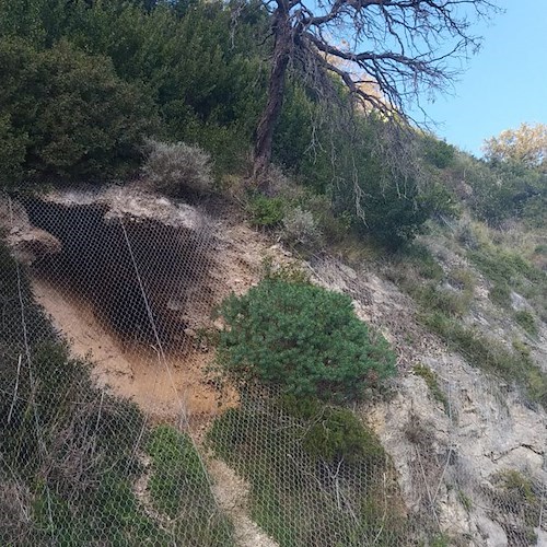 Cetara: restringimento momentaneo della carreggiata per messa in sicurezza. Domani ulteriori controlli [FOTO]