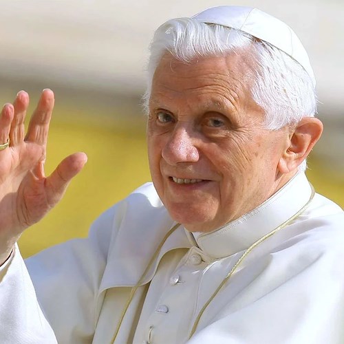 Il mondo cristiano piange la morte di Papa Benedetto XVI. Le riflessioni di Mafalda Bruno
